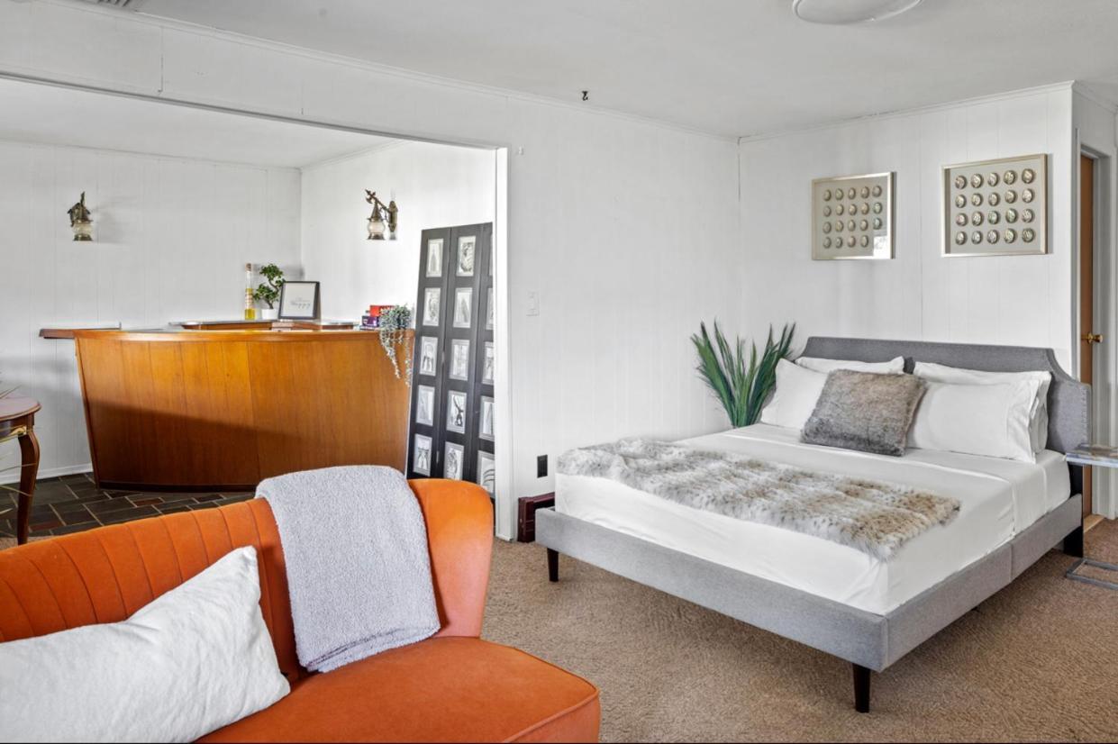 Cheerful Getaway/garden/by State Park. *